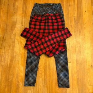 A set of JUST COSY Fleece Lined Leggings in the Size M/L